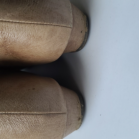 Two Lips Tan / Taupe Leather Boot. Zip Up. Size 8.5. Buckle Detail - Picture 5 of 6